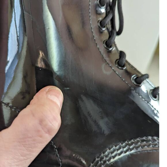 Dr, Martens Black Patent Leather 1460 Lamper Boots Yellow Stitching Size 10 NWOT - Picture 11 of 13